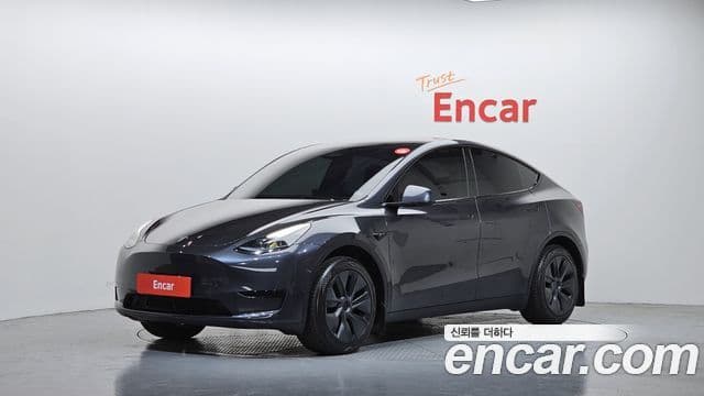 Tesla Model Y — 1