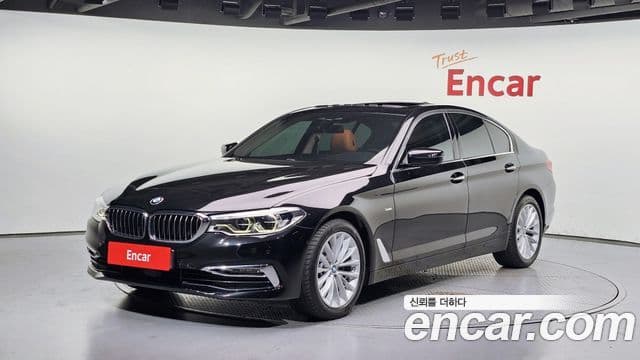 BMW 5 Series (G30)