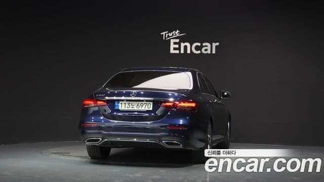 Mercedes-Benz E-Class W213 4