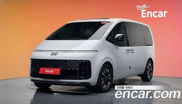 Hyundai Staria