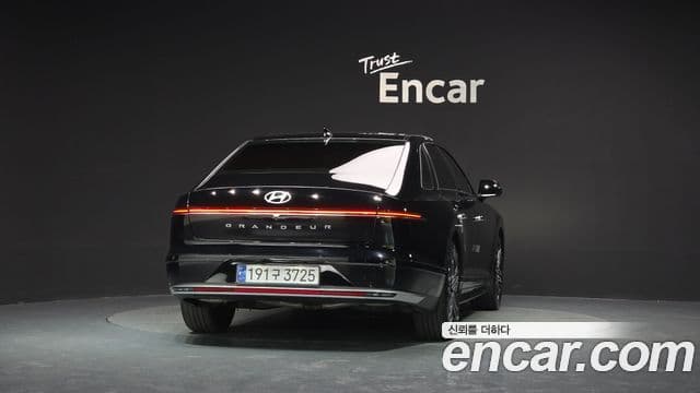 Hyundai Grandeur Hybrid (GN7) 3