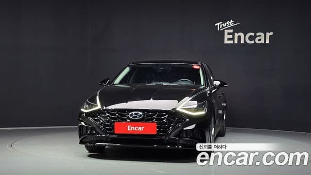 Hyundai Sonata (DN8) 2