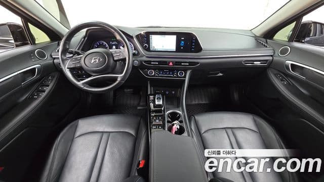 Hyundai Sonata (DN8) 4