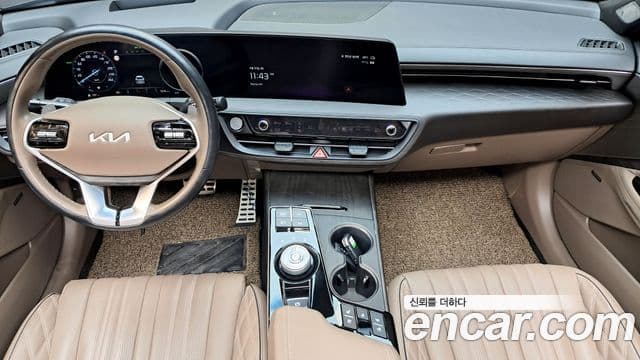 Kia K8 Hybrid 4