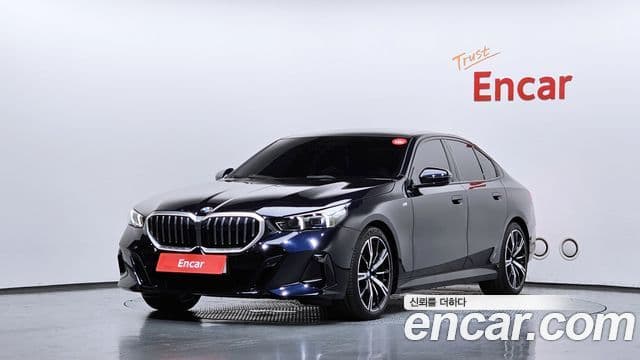 BMW 5 Series (G60)