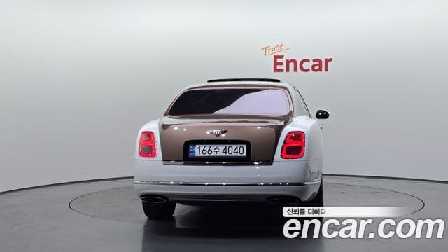 Bentley Mulsanne 4