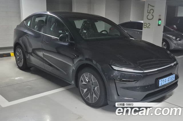 Tesla Model Y 1
