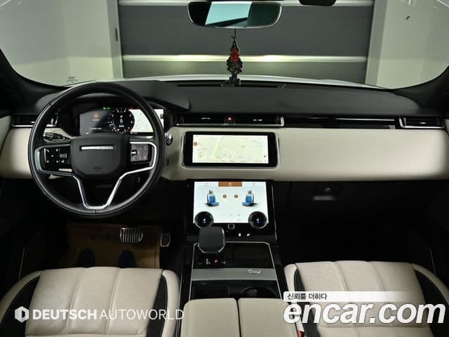 Land Rover Range Rover Velar 4