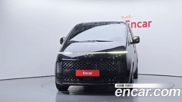 Hyundai Staria 2