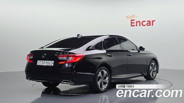 Honda Accord 10th Gen 2