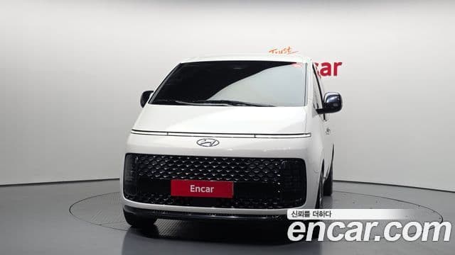 Hyundai Staria 3