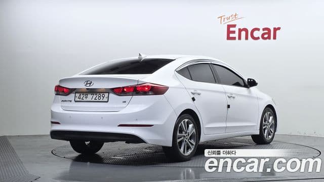 Hyundai Avante AD 2