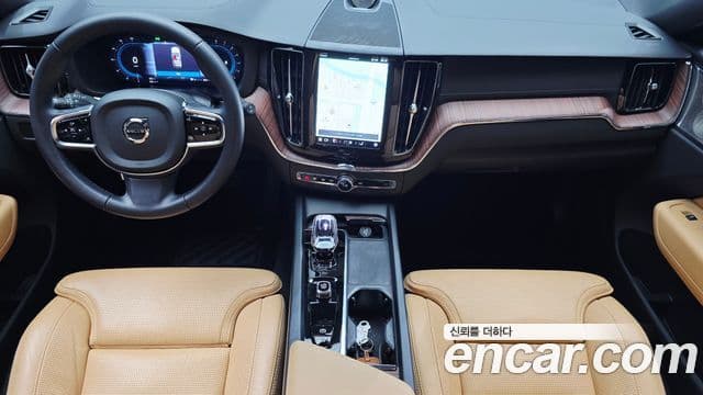 Volvo XC60 2nd Gen 4