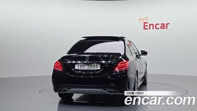Mercedes-Benz C-Class W205 4