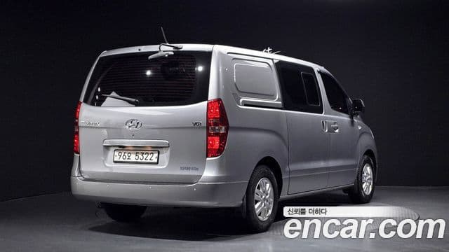 Hyundai Grand Starex 2