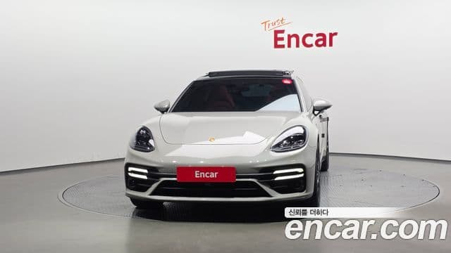 Porsche Panamera (971) 3