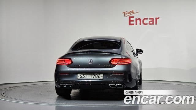 Mercedes-Benz C-Class W205 4