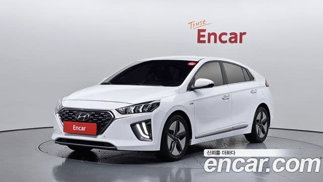 Hyundai The New Ioniq Hybrid