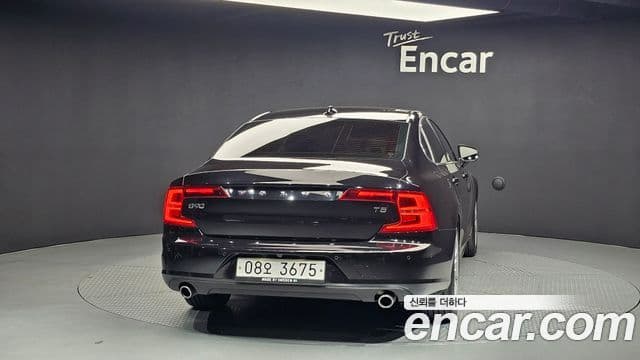 Volvo S90 4