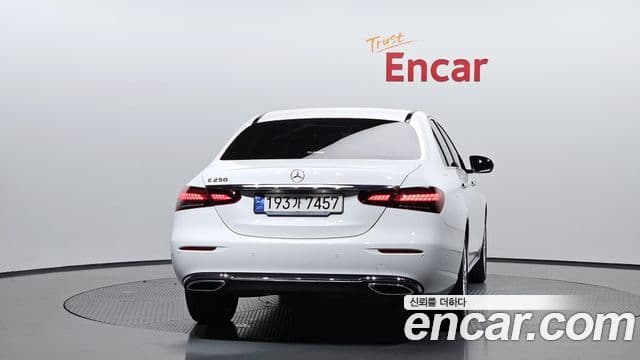 Mercedes-Benz E-Class W213 3