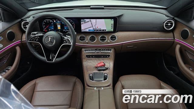 Mercedes-Benz E-Class W213 4