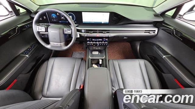 Hyundai Grandeur (GN7) 4