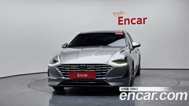 Hyundai Sonata Hybrid (DN8) 3