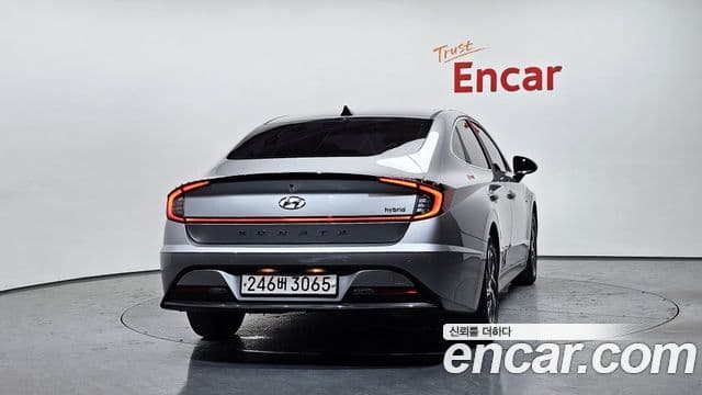 Hyundai Sonata Hybrid (DN8) 4