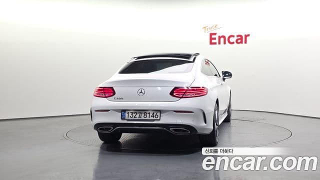 Mercedes-Benz C-Class W205 4