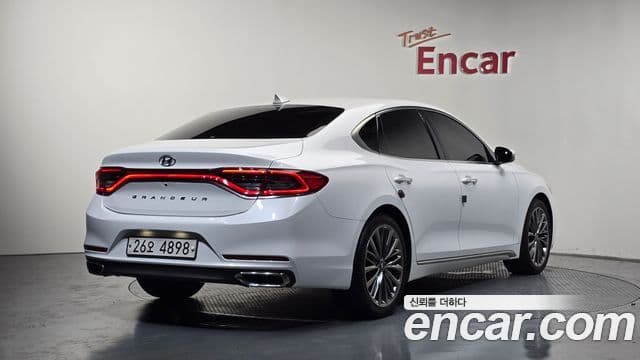 Hyundai Grandeur IG 2