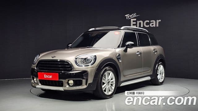 MINI Cooper Countryman 1