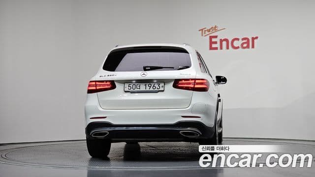 Mercedes-Benz GLC-Class X253 4