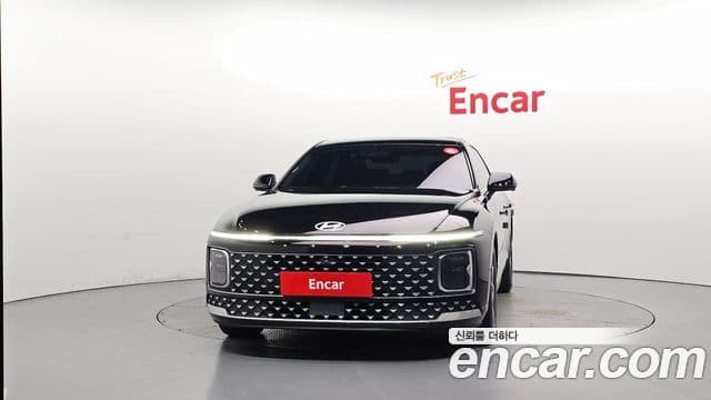 Hyundai Grandeur (GN7) 3