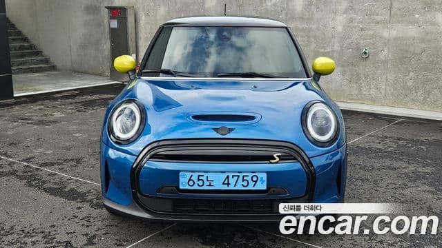 MINI Cooper Electric 3