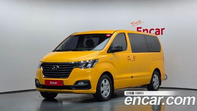 Hyundai The New Grand Starex