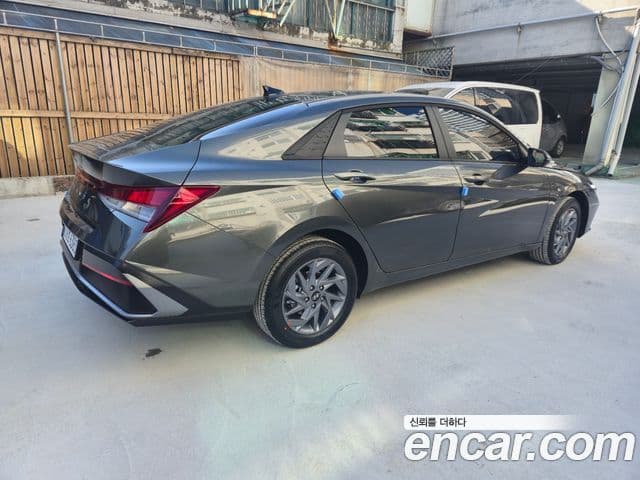 Hyundai The New Avante (CN7) 4