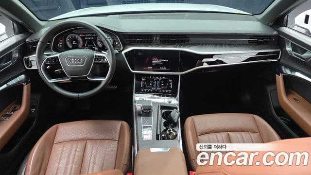 Audi A6 (C8) 4