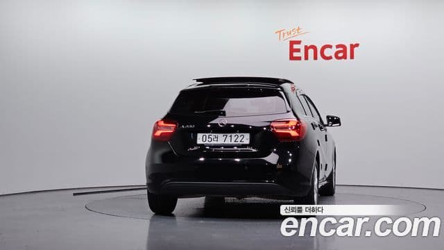Mercedes-Benz A-Class W176 3