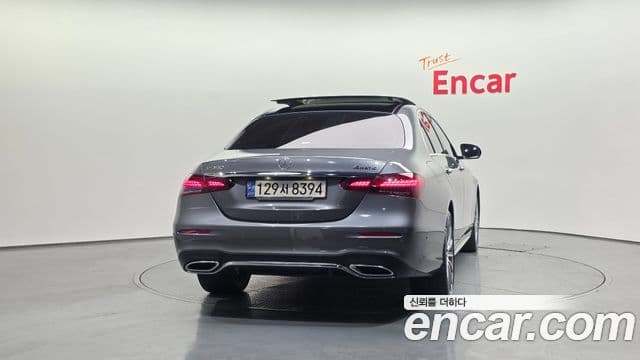 Mercedes-Benz E-Class W213 4