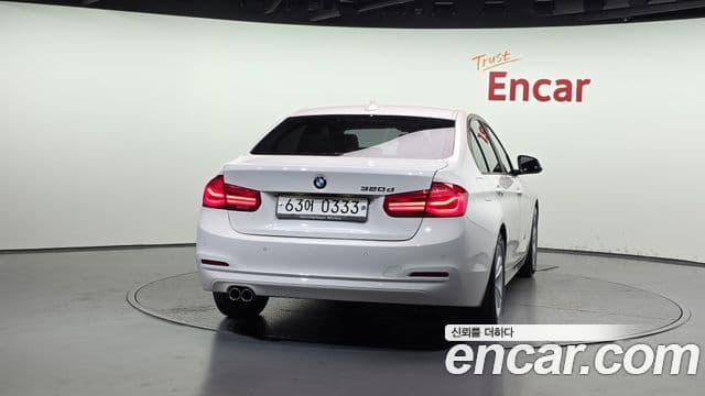 BMW 3 Series (F30) 4