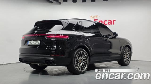 Porsche Cayenne (PO536) 2