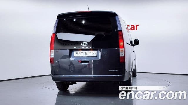 Hyundai Staria 3
