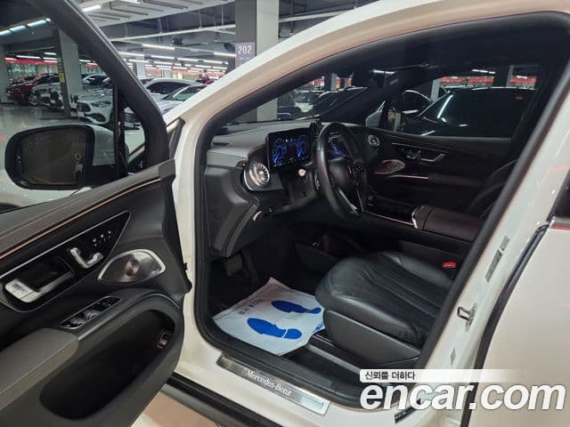 Mercedes-Benz EQS SUV X296 4