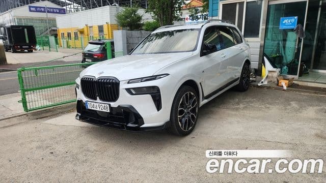 BMW X7 (G07) 1