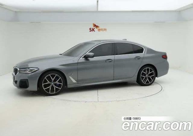 BMW 5 Series (G30) 2