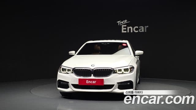 BMW 5 Series (G30) 3