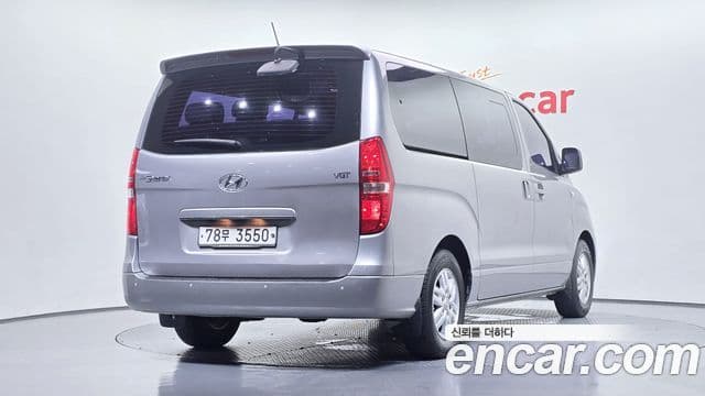 Hyundai Grand Starex 2