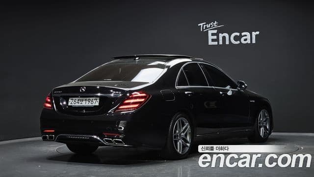 Mercedes-Benz S-Class W222 2