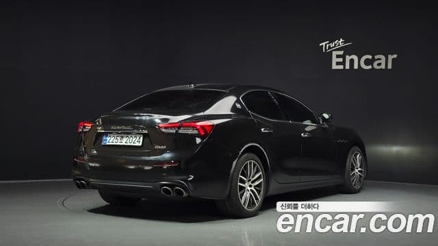 Maserati Ghibli 2