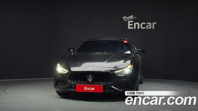 Maserati Ghibli 3